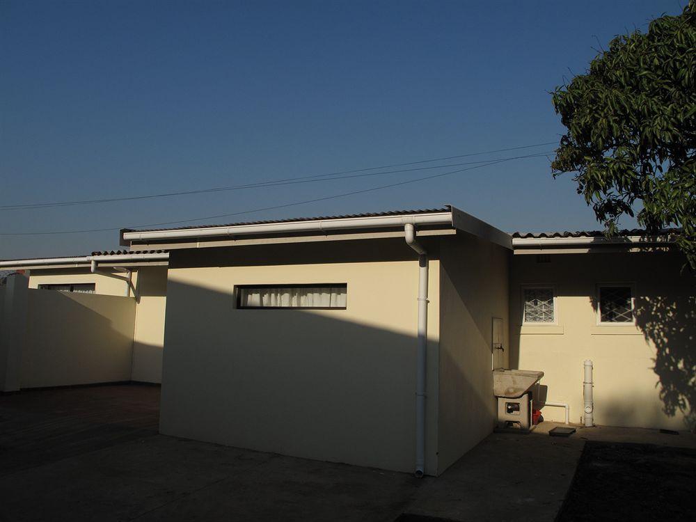 The Crescent Guesthouses - Bnb/Self Catering Durban Zewnętrze zdjęcie
