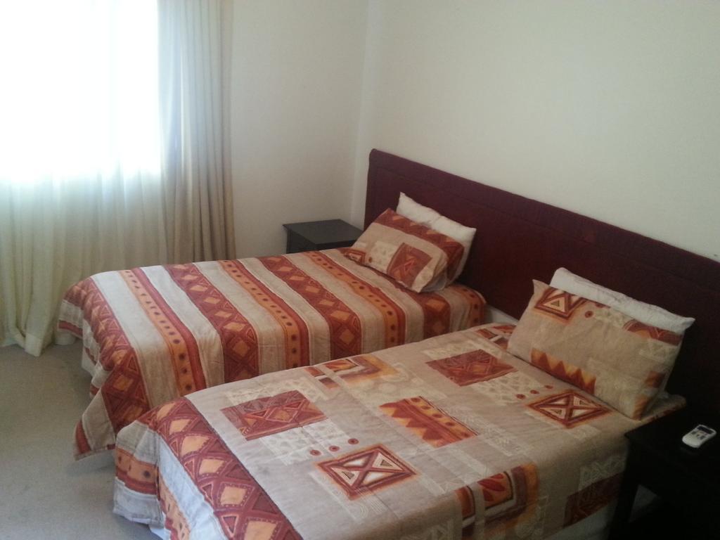 The Crescent Guesthouses - Bnb/Self Catering Durban Zewnętrze zdjęcie