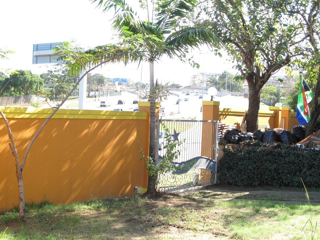 The Crescent Guesthouses - Bnb/Self Catering Durban Zewnętrze zdjęcie