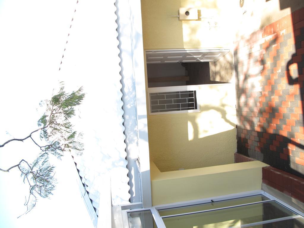 The Crescent Guesthouses - Bnb/Self Catering Durban Zewnętrze zdjęcie