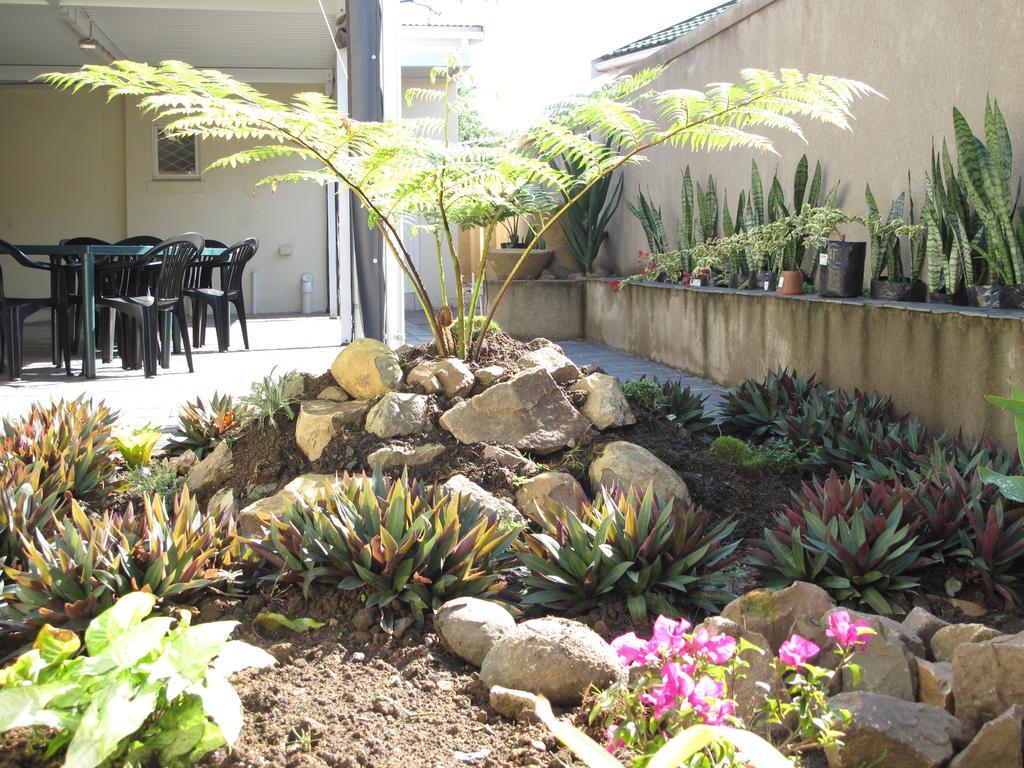 The Crescent Guesthouses - Bnb/Self Catering Durban Zewnętrze zdjęcie