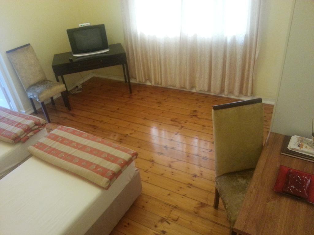 The Crescent Guesthouses - Bnb/Self Catering Durban Zewnętrze zdjęcie