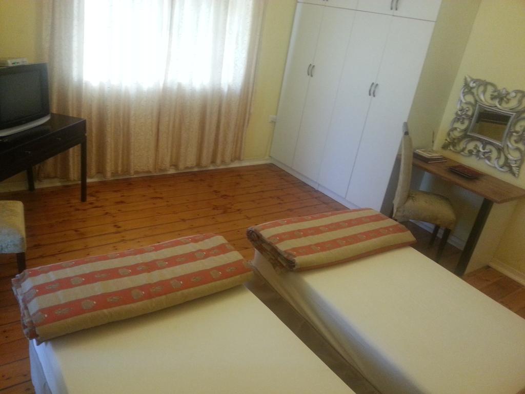 The Crescent Guesthouses - Bnb/Self Catering Durban Zewnętrze zdjęcie