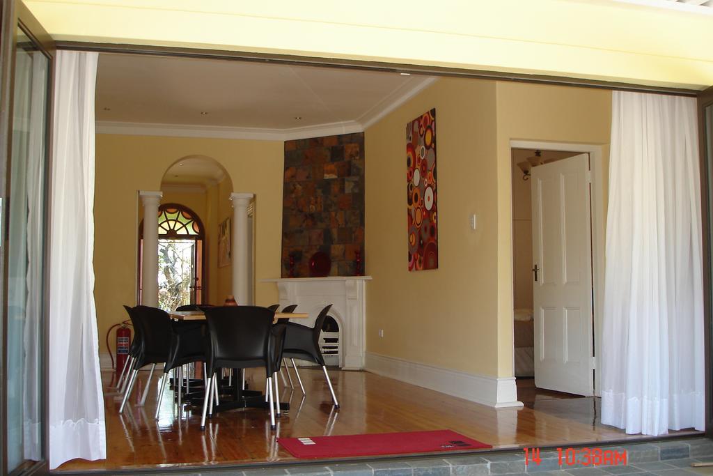 The Crescent Guesthouses - Bnb/Self Catering Durban Zewnętrze zdjęcie