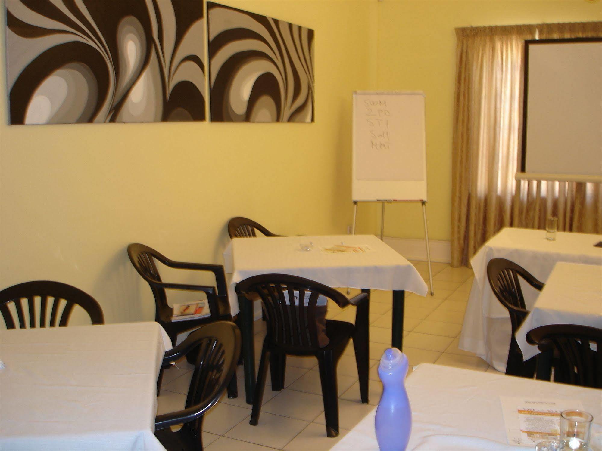 The Crescent Guesthouses - Bnb/Self Catering Durban Zewnętrze zdjęcie