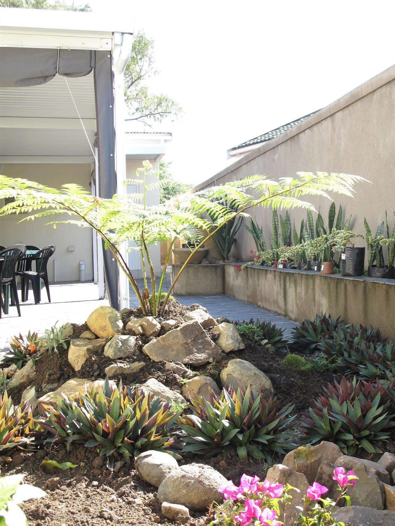 The Crescent Guesthouses - Bnb/Self Catering Durban Zewnętrze zdjęcie